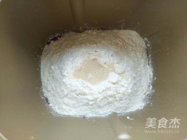 火龙果坚果吐司