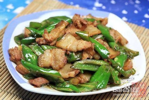 辣椒炒肉怎么做才好吃？