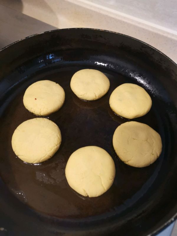 软糯香甜红枣糯米饼