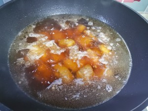 酸酸甜甜超好吃的糖醋排骨的做法