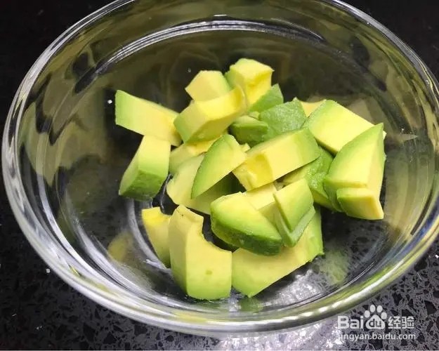 牛油果樱桃奶昔