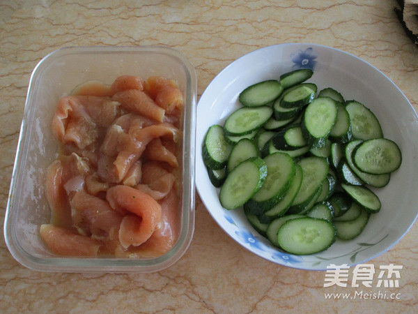 蒜香鸡肉片的做法