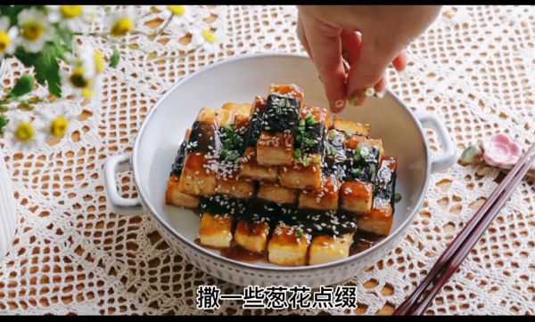 鲍汁蚝油烧紫菜豆腐
