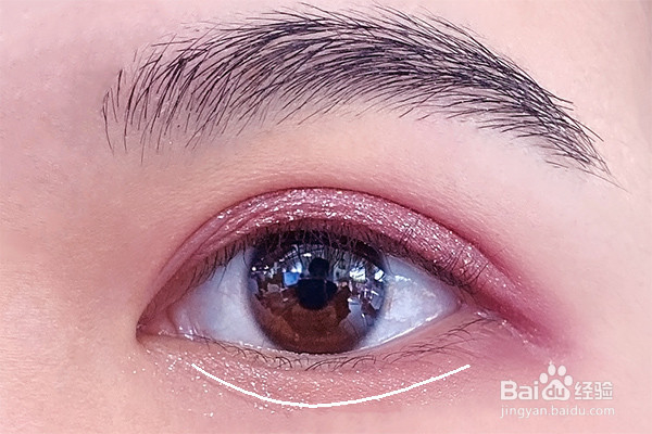 粉瑟酒红眼影盘 怎么画桃花眼妆的教程