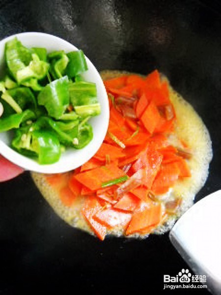 清爽香醇的腊皮肉炖胡萝卜怎么做呢