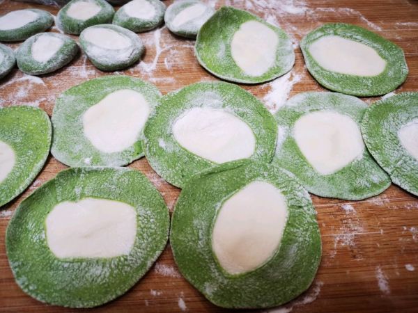 “百财”白菜饺子