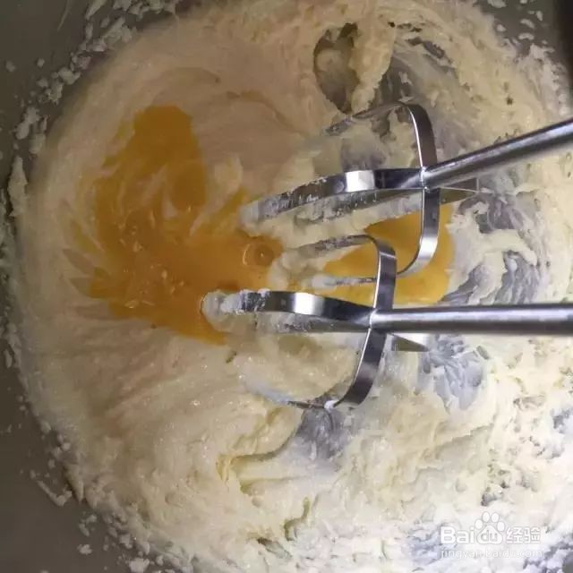 给你带来好心情的摩卡咖啡核桃酸奶蛋糕做法