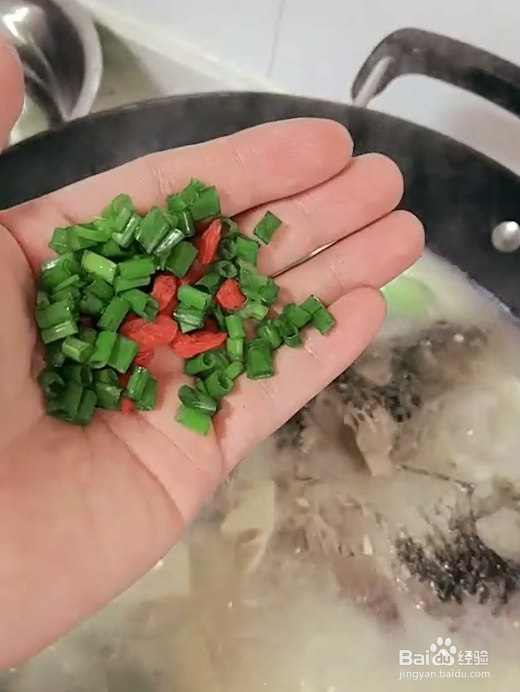 鲫鱼豆腐汤的做法
