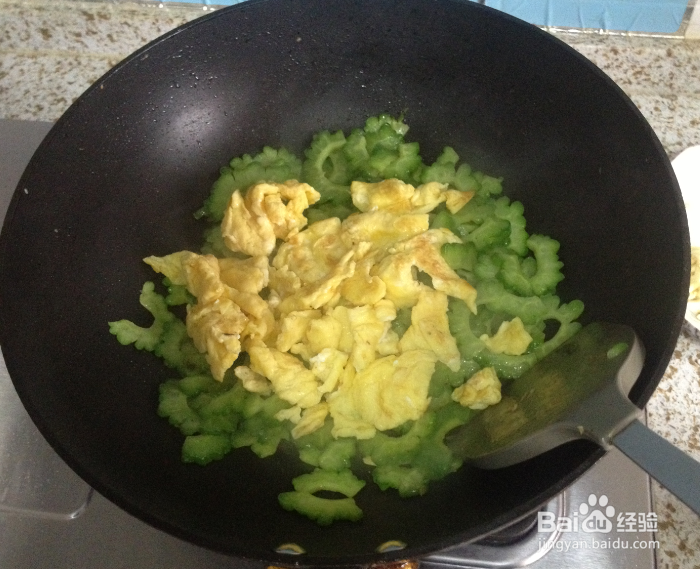 苦瓜炒蛋的家常炒法