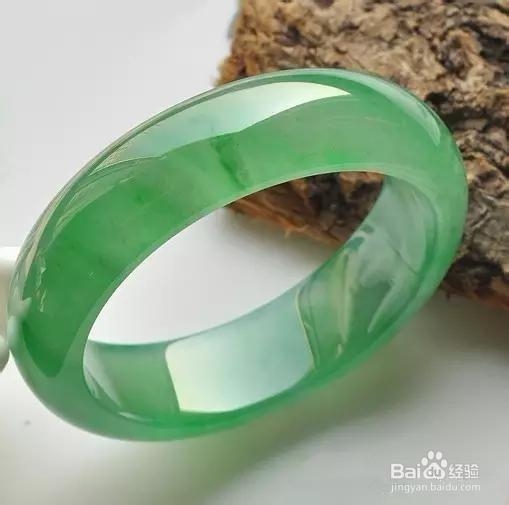 10倍放大镜下如何鉴别玉的真假?