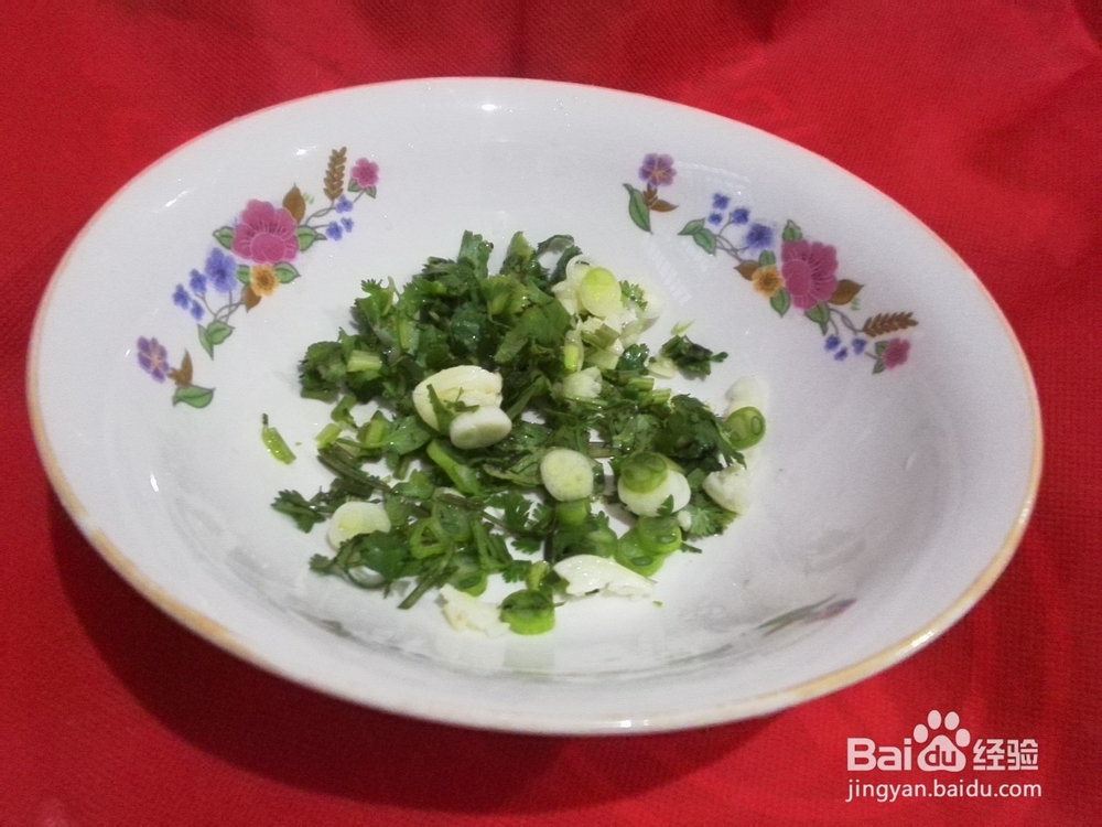 如何做鸡蛋香菜面(面条怎样烧好吃)