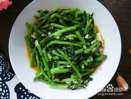 爆炒蒜蓉蚝油茼蒿菜