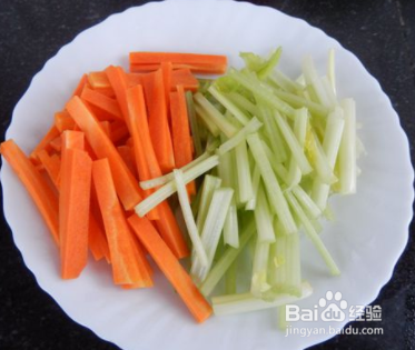 如何做出美味的干锅排骨