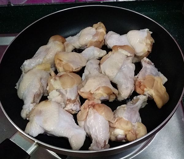 猴头菇烧鸡翅根