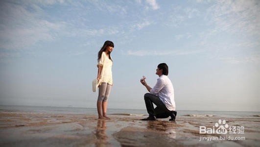 该怎么挽回女友？