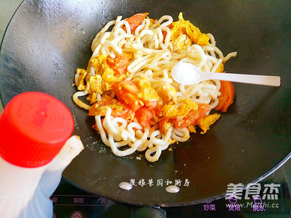 番茄鸡蛋乌冬面
