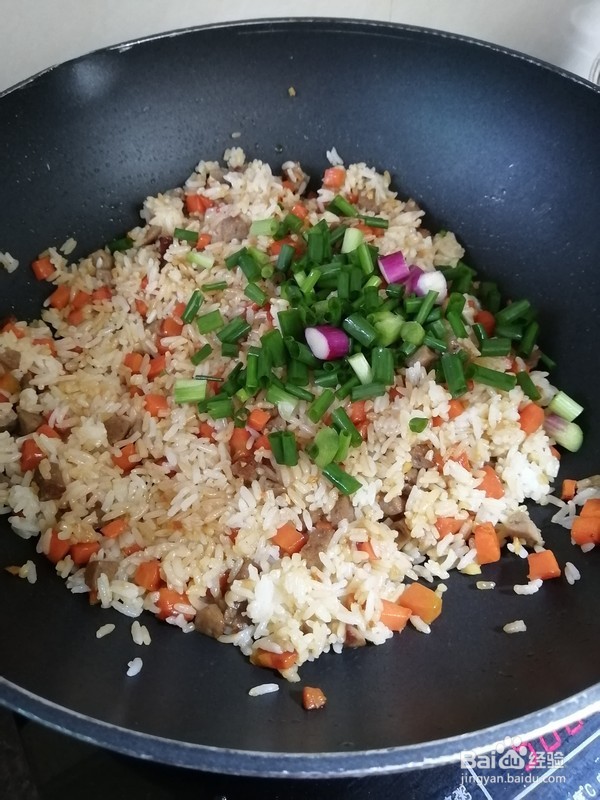 超级好吃的牛肉丸炒饭怎么做？