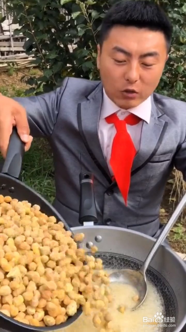 如何自制美味好吃的糖球花生