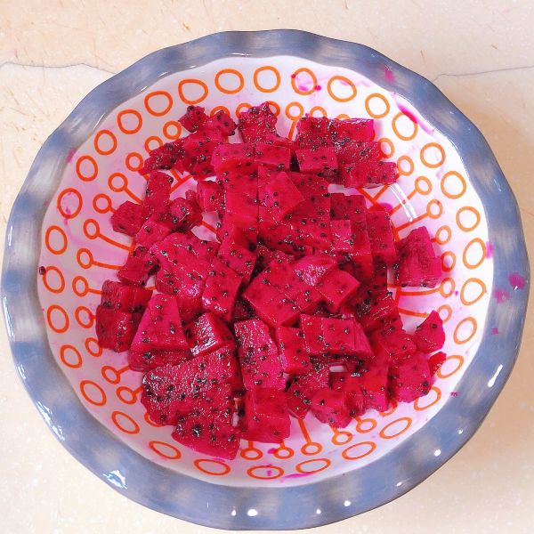 火龙果西米气泡饮