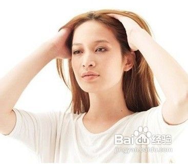 熟女面临脱发危机？ 头皮按摩5部曲