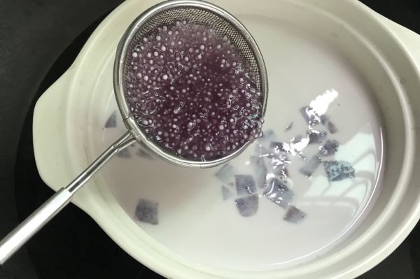 紫薯西米炖牛奶