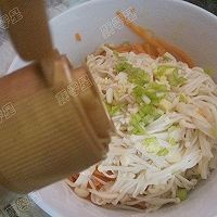 胡萝卜拌金针菇