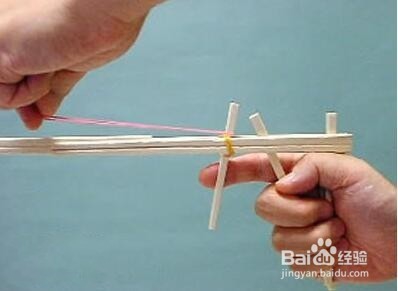 连发皮筋枪DIY 让孩子多一个玩具！
