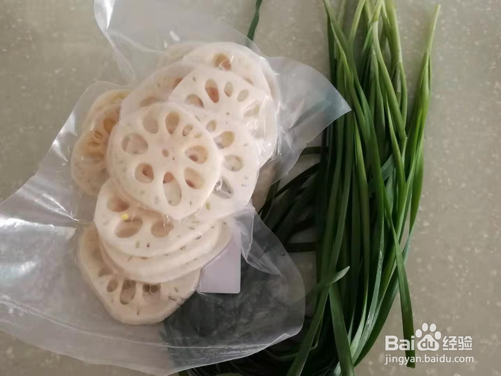 韮菜炒藕的做法