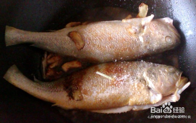 怎样做不破皮的红烧黄鱼