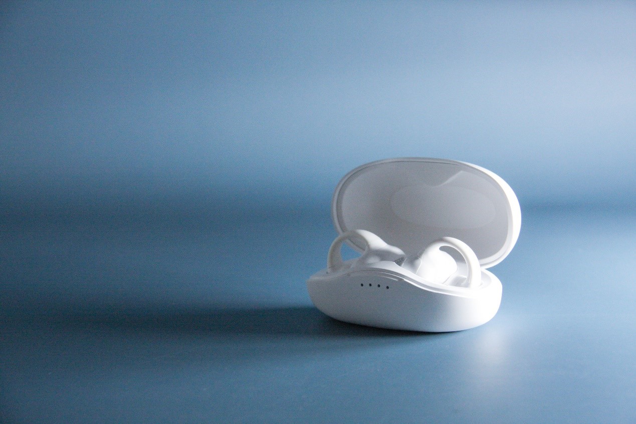 看看索尼LinkBuds、骨聆SS900和ambie三款开放式耳机中，你会中意哪一款？