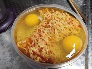 如何用微波炉做出好吃的泡面