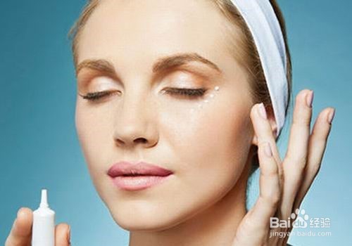 怎么去除和预防脸上的黑头