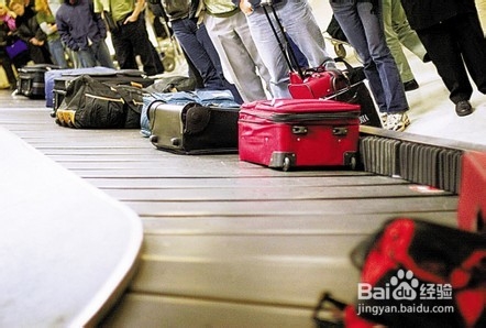 乘坐飞机时防范行李丢失的托运技巧