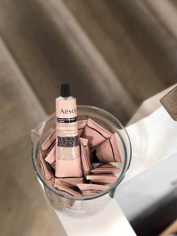 Aesop | 高颜值 清爽不油腻的植物性滋润护手霜
