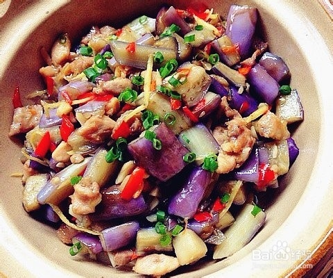 家常菜：茄子烧鸡丁