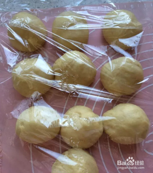 如何制作少油脆底蜂蜜小餐包
