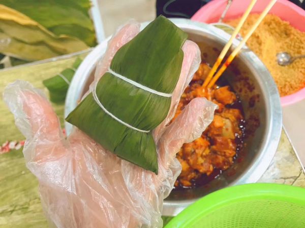 咸蛋黄鲜肉粽子