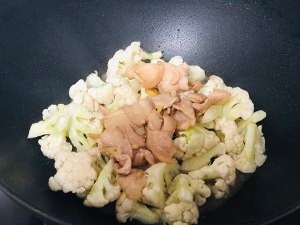 怎么做花菜炒肉片