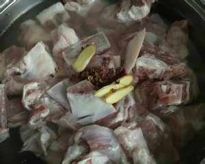 怎么做红焖羊排