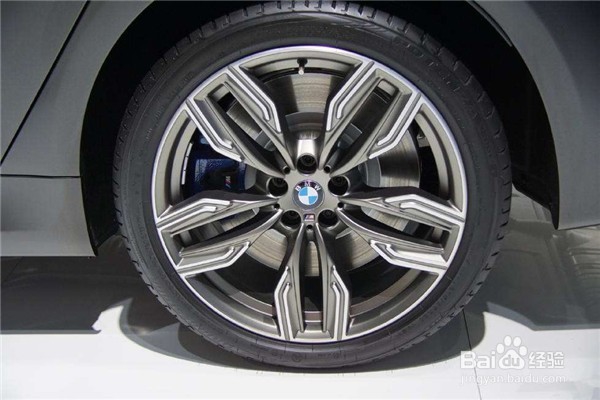 只需要五招，瞬间让爱车高端大气上档次！