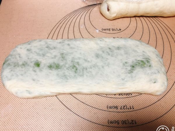 黑大理石辫子吐司