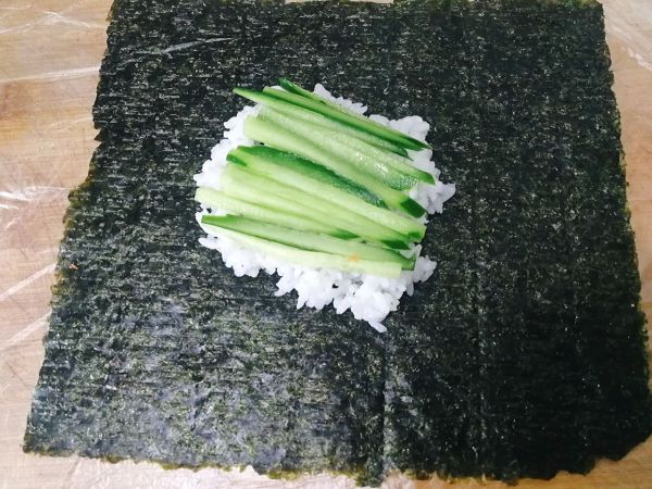 黑椒鸡腿海苔包饭