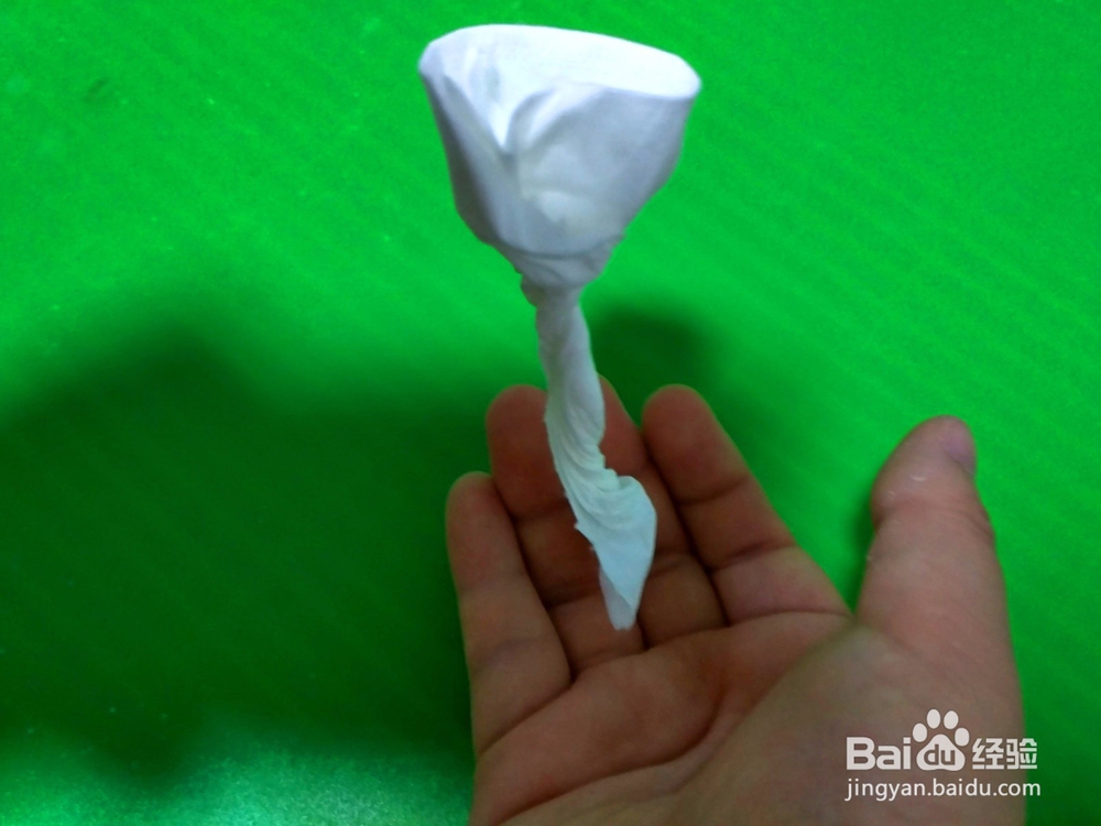 面纸折玫瑰花的步骤图解 怎么用餐巾纸折玫瑰花