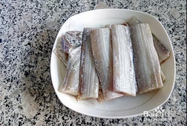 如何做香煎刀鱼呢