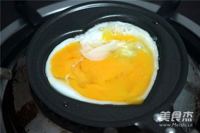 牛肉火腿蛋三明治