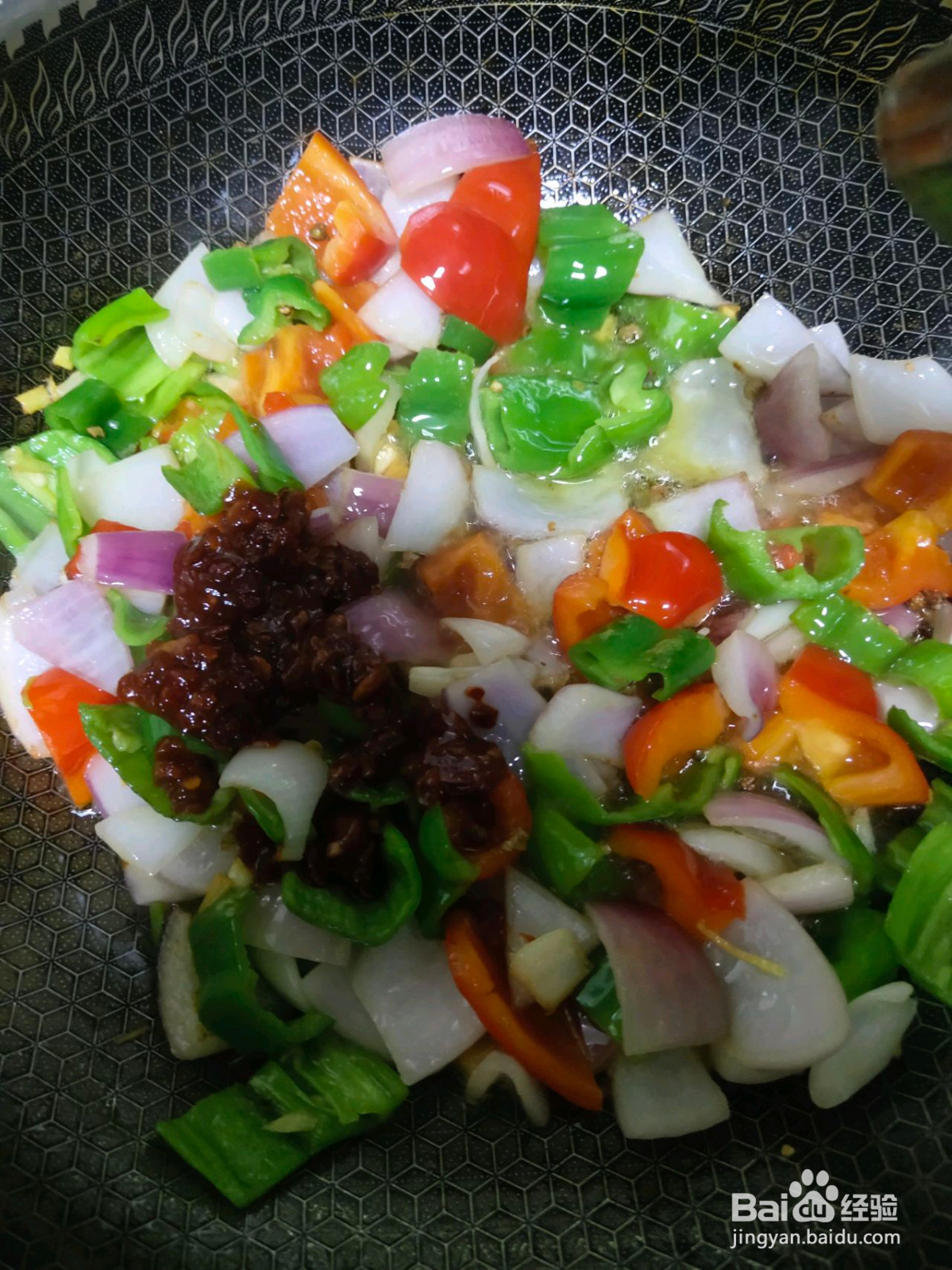 干锅糯香鹅掌的做法