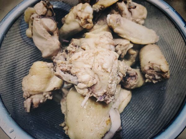 搭配多种蔬菜蘑菇