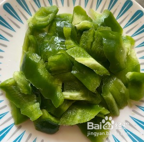 青椒炒土豆片的简单做法