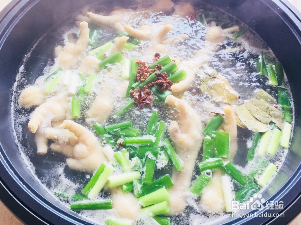 香辣红烧凤爪怎么做才好吃？可以秒杀多数卤味店