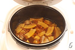 虫草花玉米龙骨汤